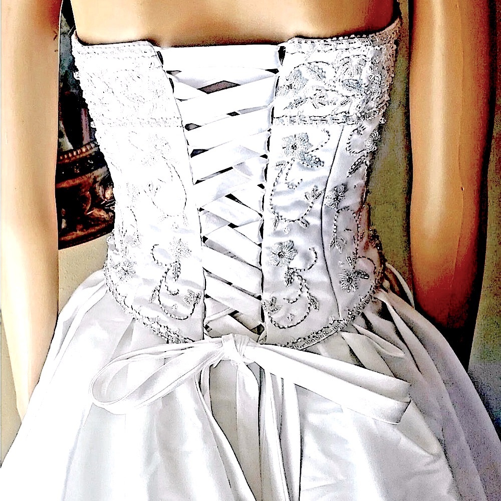 Maggie Sottero Swarovski Crystal Corseted Wedding Dress bridal bundle!